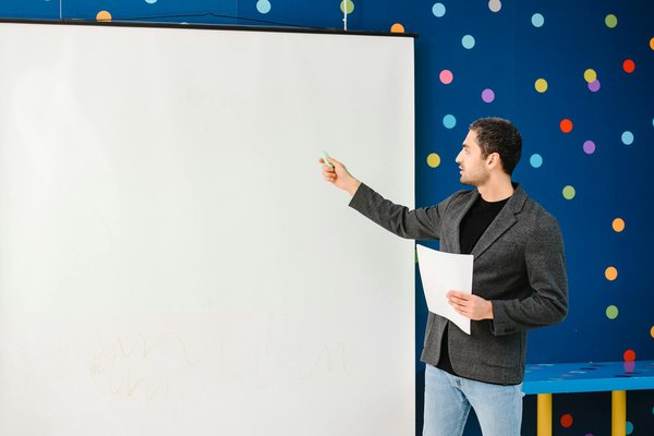 Découvrez les carrières et formations en ligne du bac pro assp