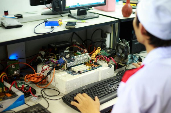 Trouvez rapidement le freelance informatique parfait pour votre projet